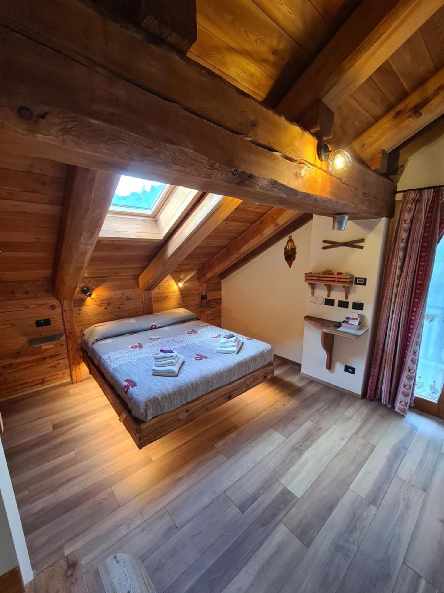 La Maison. Il Nido Dell'Aquila Бардонечия Екстериор снимка